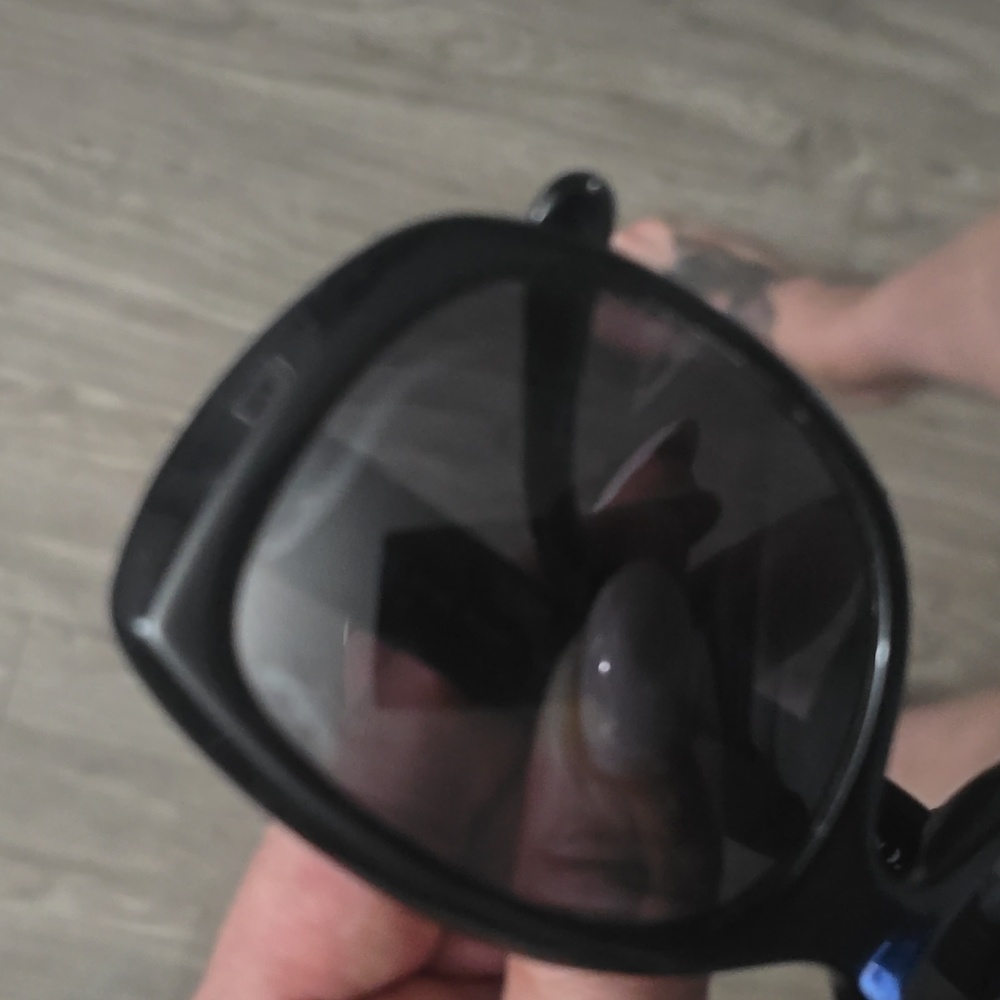 Authentic CHANEL Black Oversized Sunglasses - Picture 6 of 8
